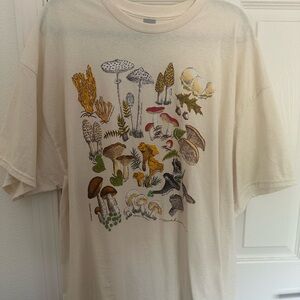 Liberty graphics tee